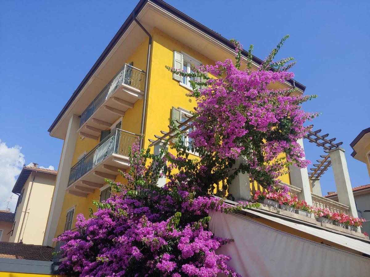 Studio Apartments Baia Azzurra 7 Torbole Sul Garda Bagian luar foto