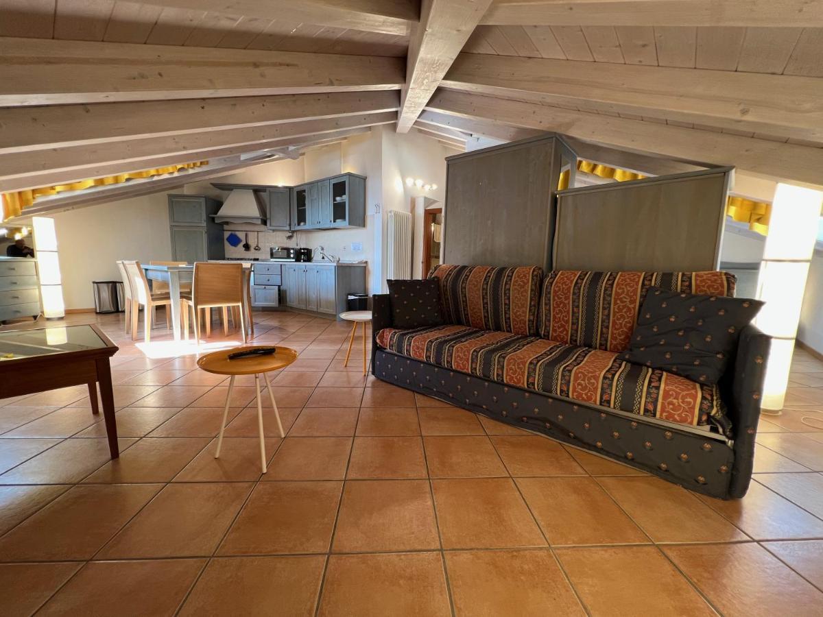 Studio Apartments Baia Azzurra 7 Torbole Sul Garda Bagian luar foto