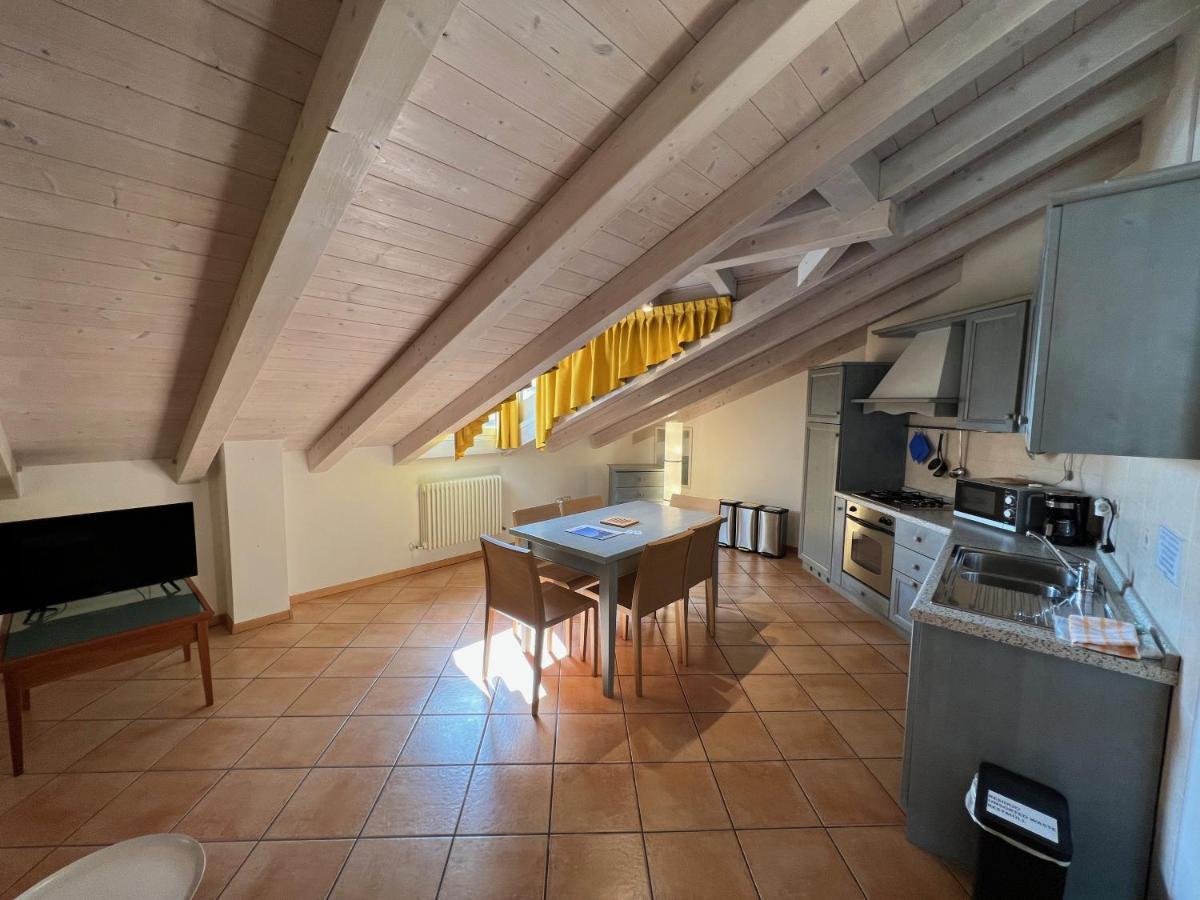 Studio Apartments Baia Azzurra 7 Torbole Sul Garda Bagian luar foto