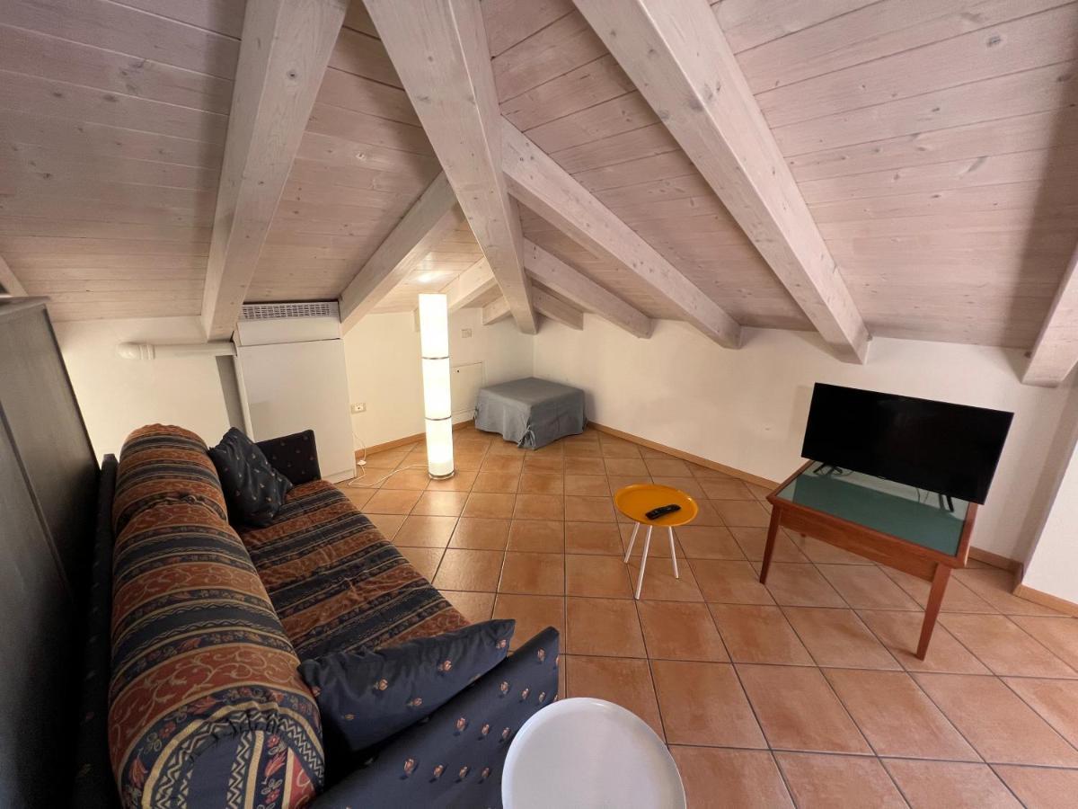 Studio Apartments Baia Azzurra 7 Torbole Sul Garda Bagian luar foto